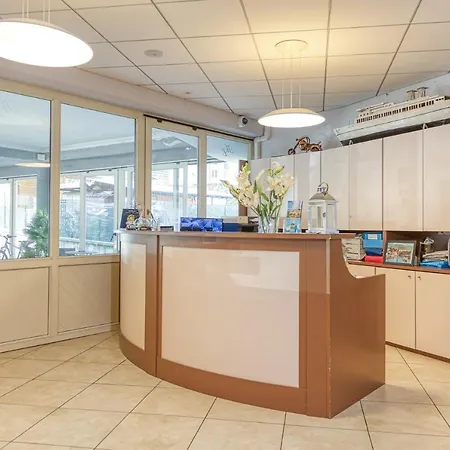 Lumin Ξενοδοχείο Cremia